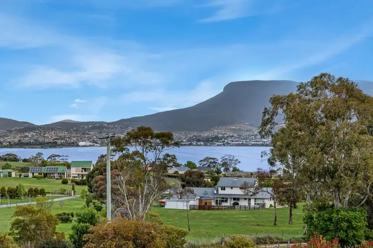 7 Restdown Drive, Otago TAS 7017