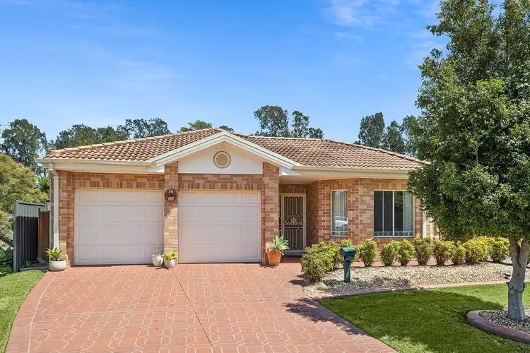 16 Delmont Place, Kanahooka NSW 2530