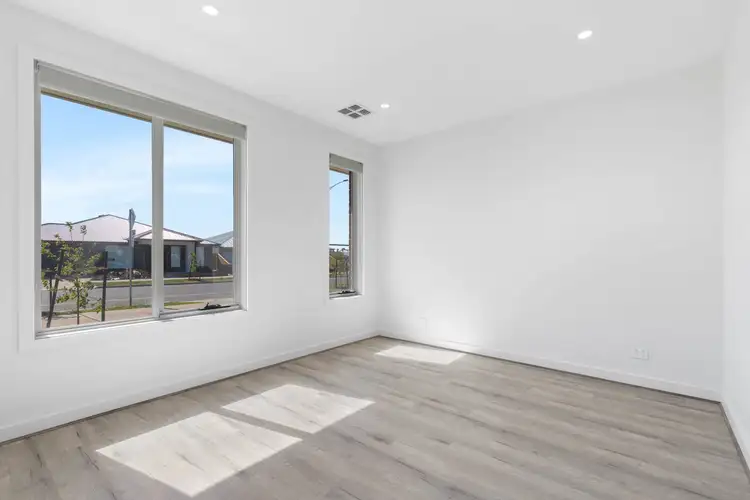 Sixth view of Homely house listing, 71 Montego Boulevard, Sunbury VIC 3429
