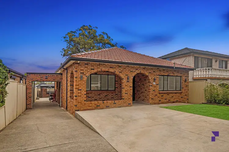 4A Greenacre Road, Greenacre NSW 2190