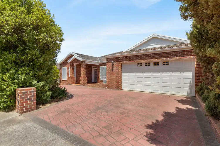3 Wales Court