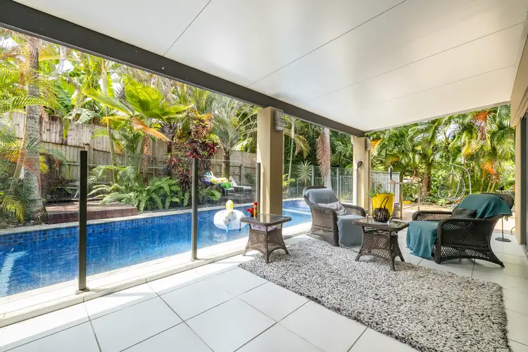 2/5 Olsen Place
