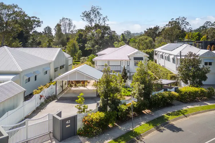 42 Station Street, Samford Village QLD 4520
