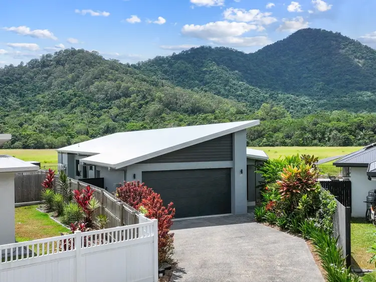 5 Pebble Cove, Redlynch QLD 4870
