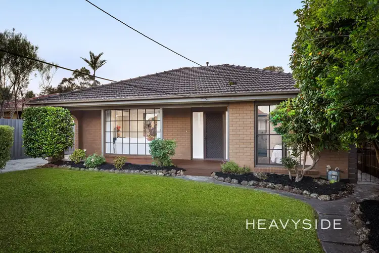 6 Jaques Grove, Forest Hill VIC 3131