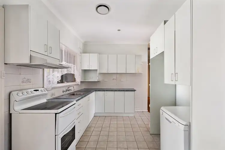 Third view of Homely house listing, 5 Croydon Avenue, Tamworth NSW 2340