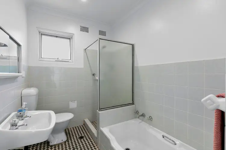 Fourth view of Homely unit listing, 10/2 Kingsway, Dee Why NSW 2099