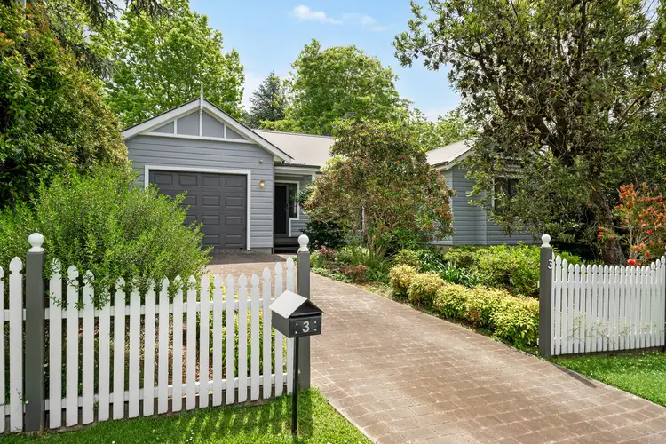 3 Appledon Avenue, Wentworth Falls NSW 2782
