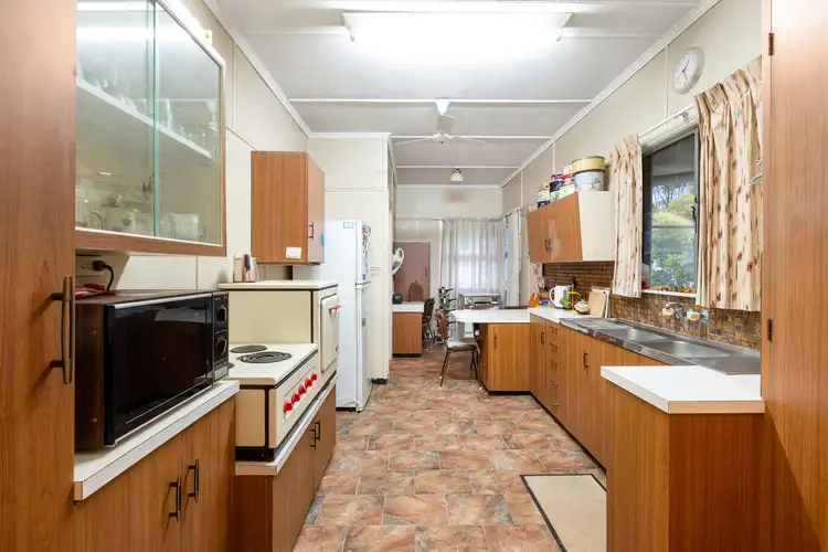 Sixth view of Homely house listing, 2 Gosling Street, Holland Park QLD 4121