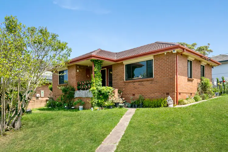 2 Toshack Street, Warilla NSW 2528