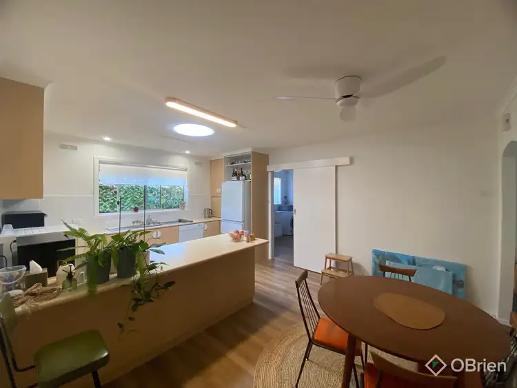Fifth view of Homely townhouse listing, 2/9 Tower Street, Wodonga VIC 3690
