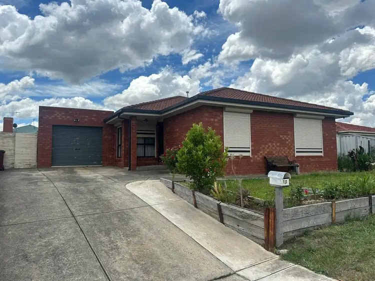 10 Kunzea Close, Meadow Heights VIC 3048