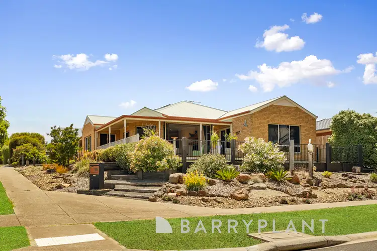 18 Valley View Grove, Harkness VIC 3337