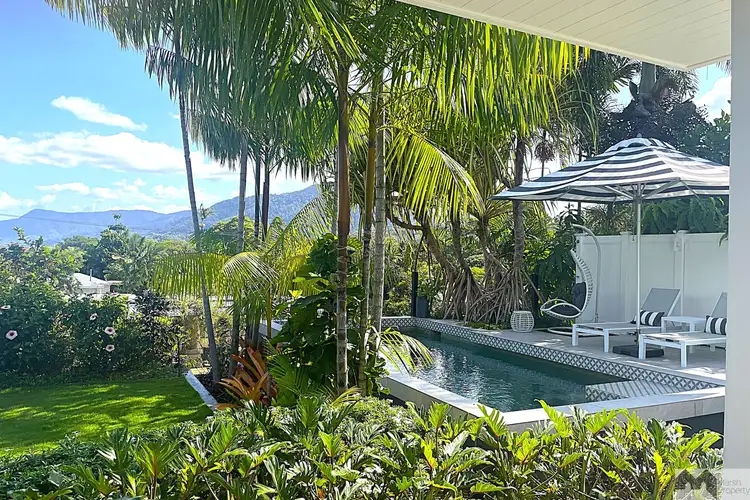 52-54 Hutchinson Street, Whitfield QLD 4870