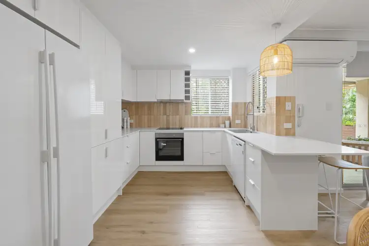 2/5 Tweed Street, Coolangatta QLD 4225