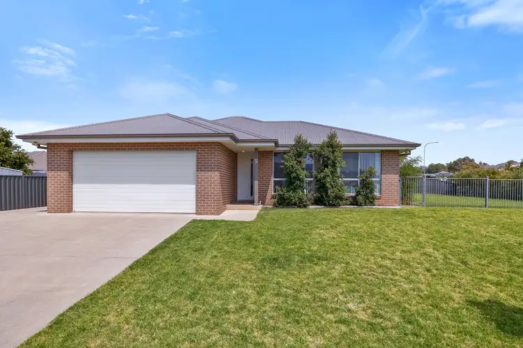 37 Warrah Drive, Tamworth NSW 2340
