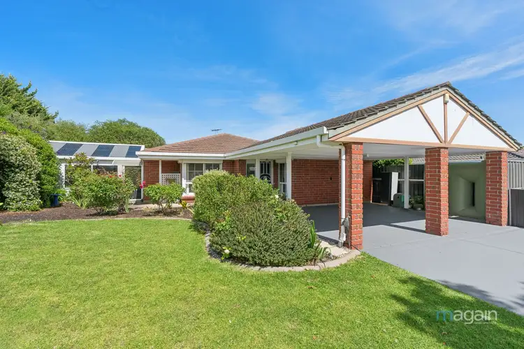 16 Coonawarra Close, Woodcroft SA 5162