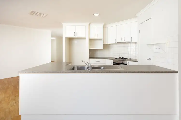 Fifth view of Homely house listing, 10 Windsor Street, Wodonga VIC 3690