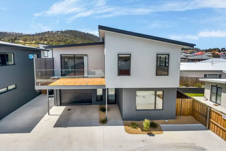 2/18 Highgrove Road, Rokeby TAS 7019