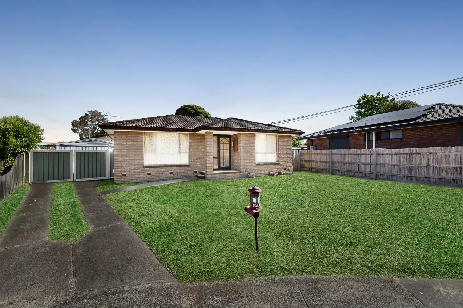 Main view of Homely house listing, 19 Leonard Close, Clarinda VIC 3169