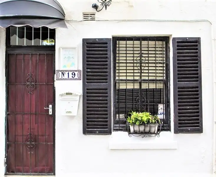 19 Little Riley Street