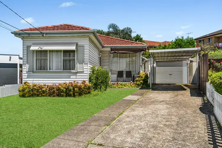 5 Lofts Avenue, Roselands NSW 2196