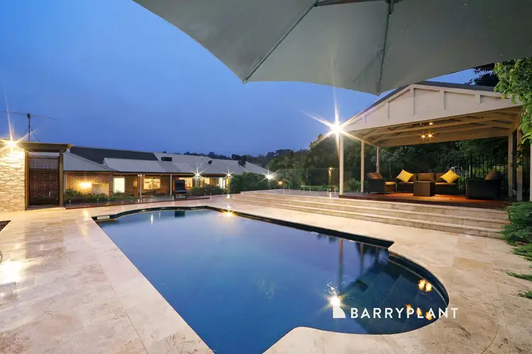 1 Sunnybank Close, Lysterfield South VIC 3156