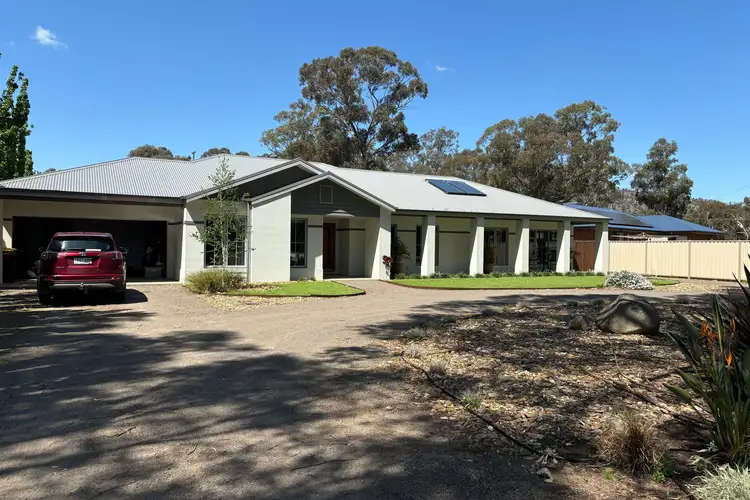 4 McKernan Street