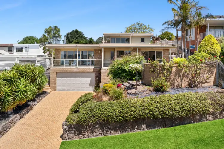 31 Challambra Crescent, Highton VIC 3216
