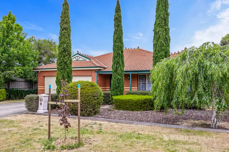 13 Robertson Drive, Alfredton VIC 3350