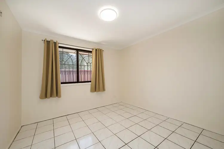 Fifth view of Homely house listing, 5A Dahlia Place, Claremont Meadows NSW 2747