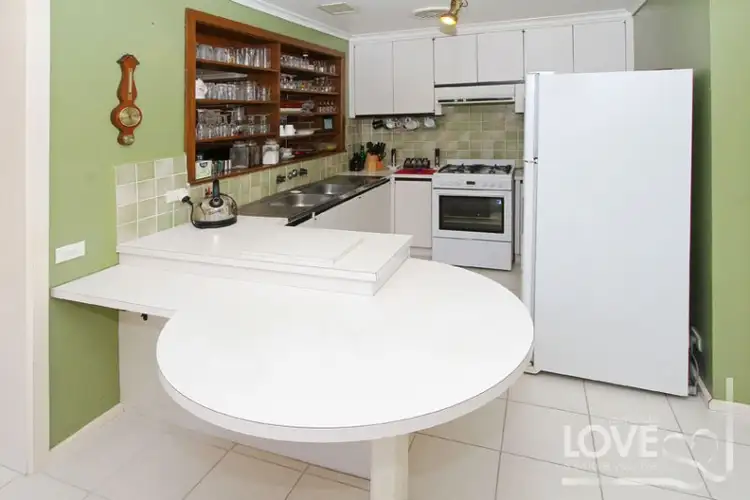 Second view of Homely house listing, 3 Cranley Place, Thomastown VIC 3074