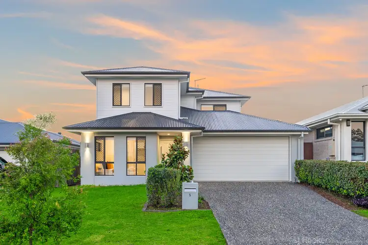 5 Edinburgh Crescent, Pallara QLD 4110