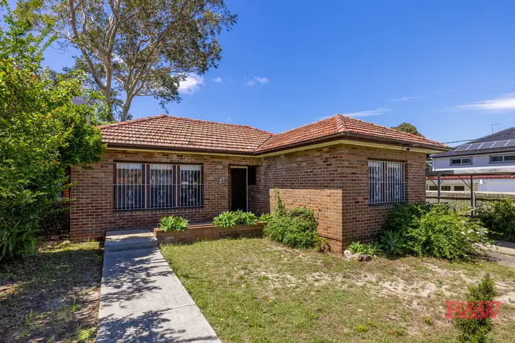 27 Monash Gardens