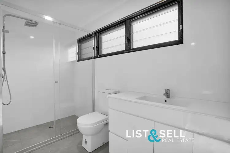 Fifth view of Homely house listing, 2/19 Kent Street, Minto NSW 2566