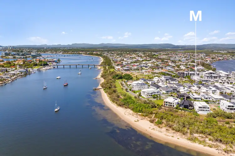 15 Havana Way, Paradise Point QLD 4216