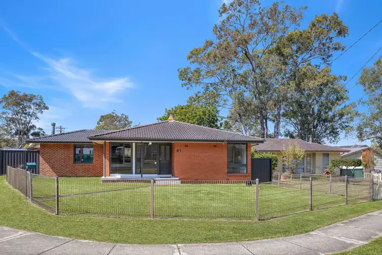 18 Cedar Close