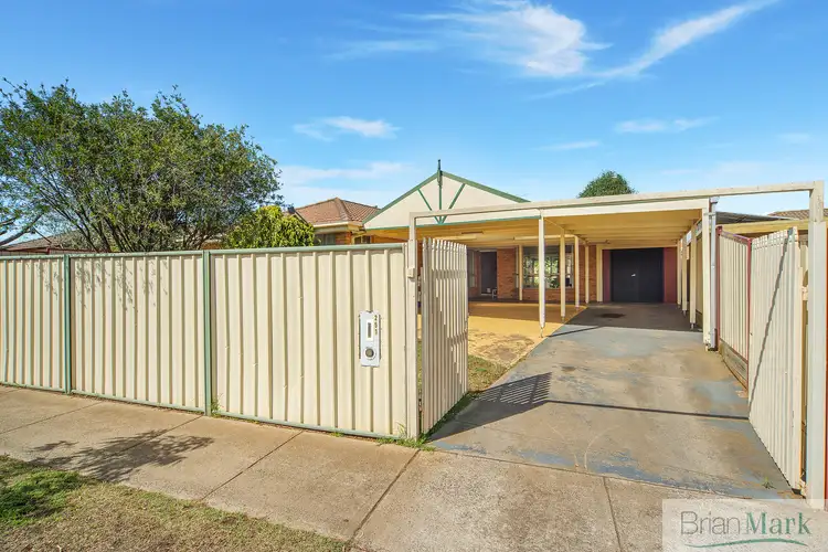 251 Greaves Street North, Werribee VIC 3030