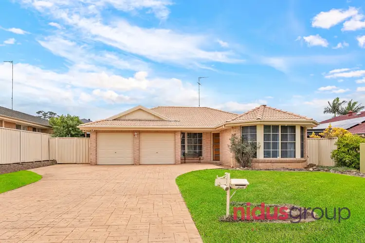 8 Sunray Crescent, St Clair NSW 2759