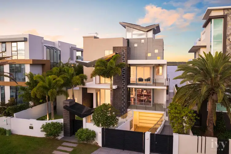 46 Knightsbridge Parade East, Sovereign Islands QLD 4216