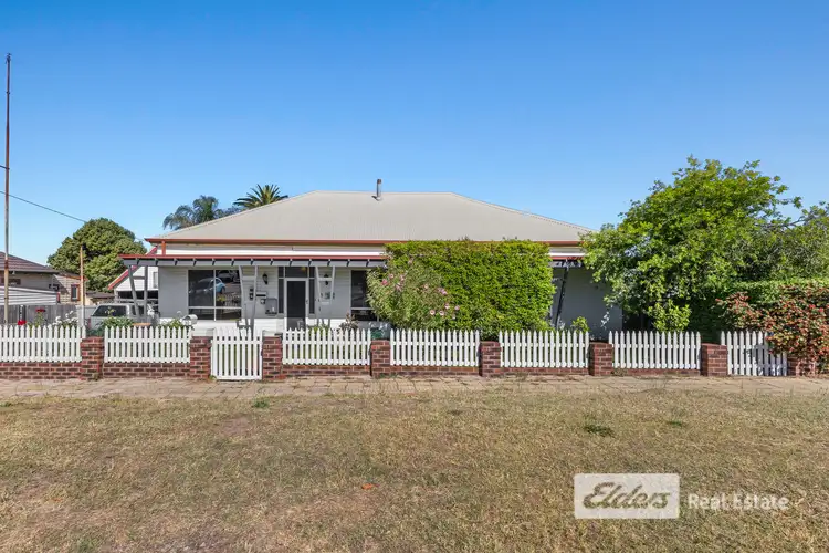 30 Steere Street South, Collie WA 6225