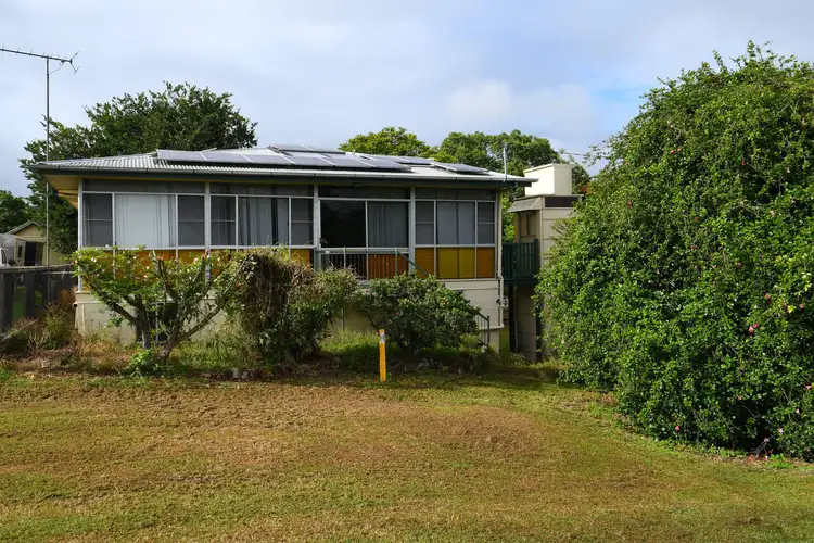 8 John Street, Lowood QLD 4311