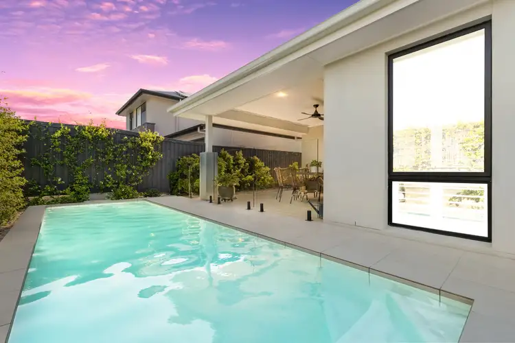 13 Point Avenue, Victoria Point QLD 4165