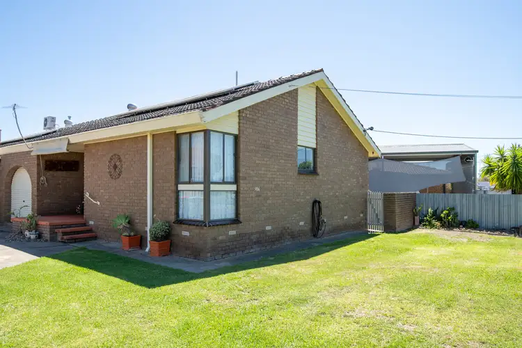 1/386 Sandrina Drive, Lavington NSW 2641