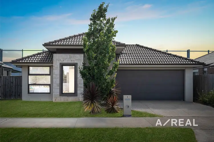 8 Flatbush Avenue, Point Cook VIC 3030