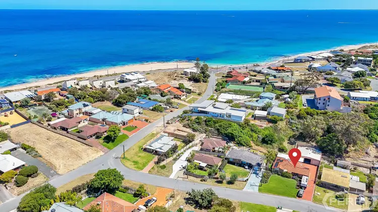 5 Murray Crescent, Halls Head WA 6210