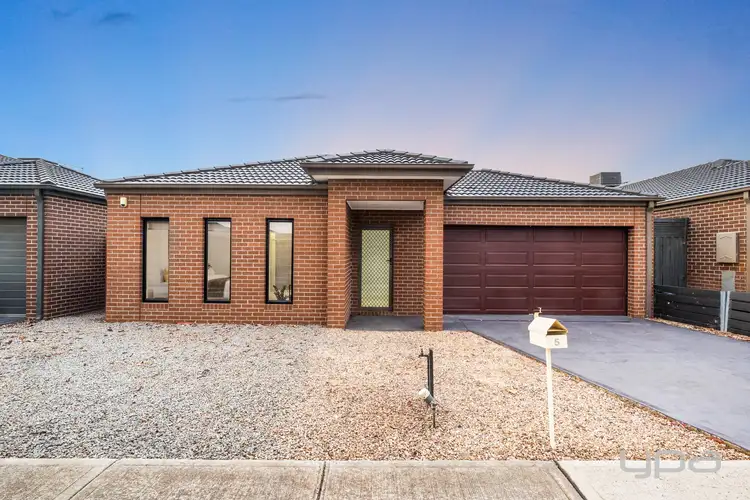 5 Licina Road, Brookfield VIC 3338