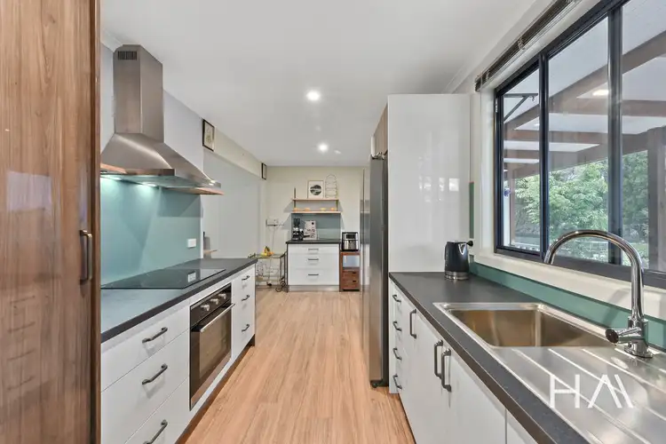 10 Oakden Place, Greens Beach TAS 7270