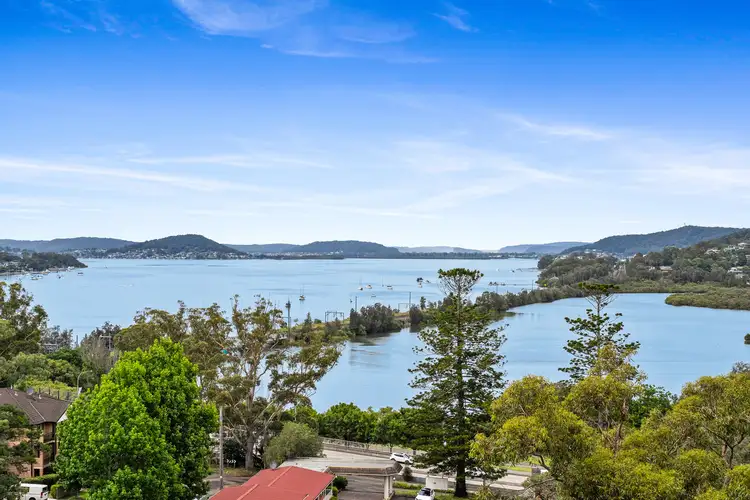 28/10-12 Batley Street, Gosford NSW 2250
