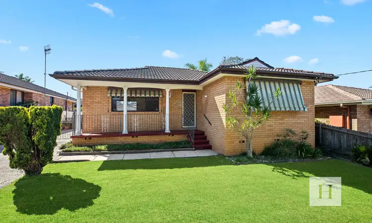 53 Hughes Avenue, Kanwal NSW 2259